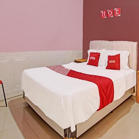 Oyo 91490 Hotel Rumah Kita Cirebon Exterior foto