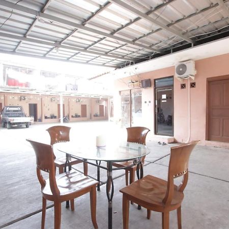 Oyo 91490 Hotel Rumah Kita Cirebon Exterior foto