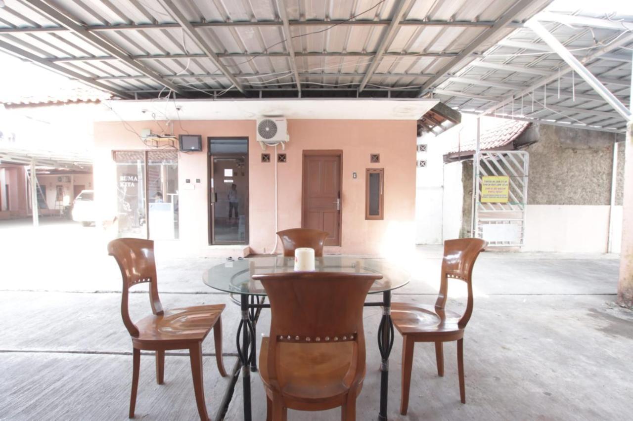 Oyo 91490 Hotel Rumah Kita Cirebon Exterior foto